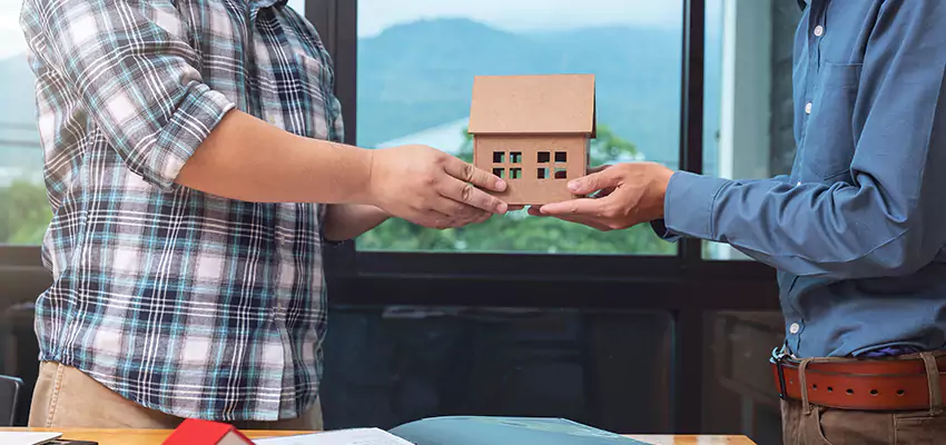 How We Determine Your Sell House with Reverse Mortgage Offer in Floral Park, NY?