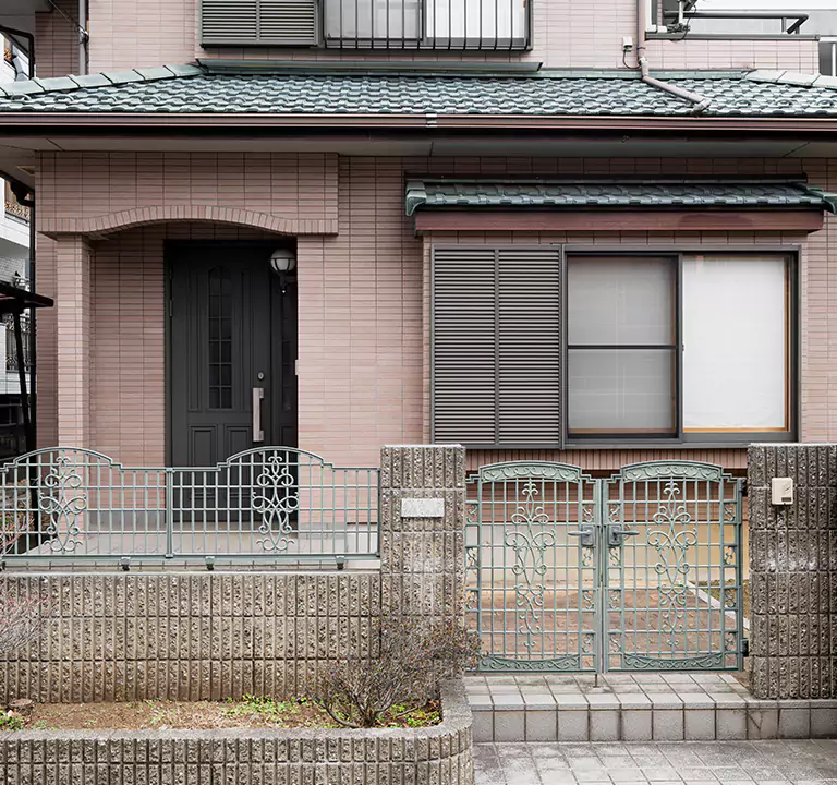 The Most Trusted Company to Sell Damaged House in Floral Park